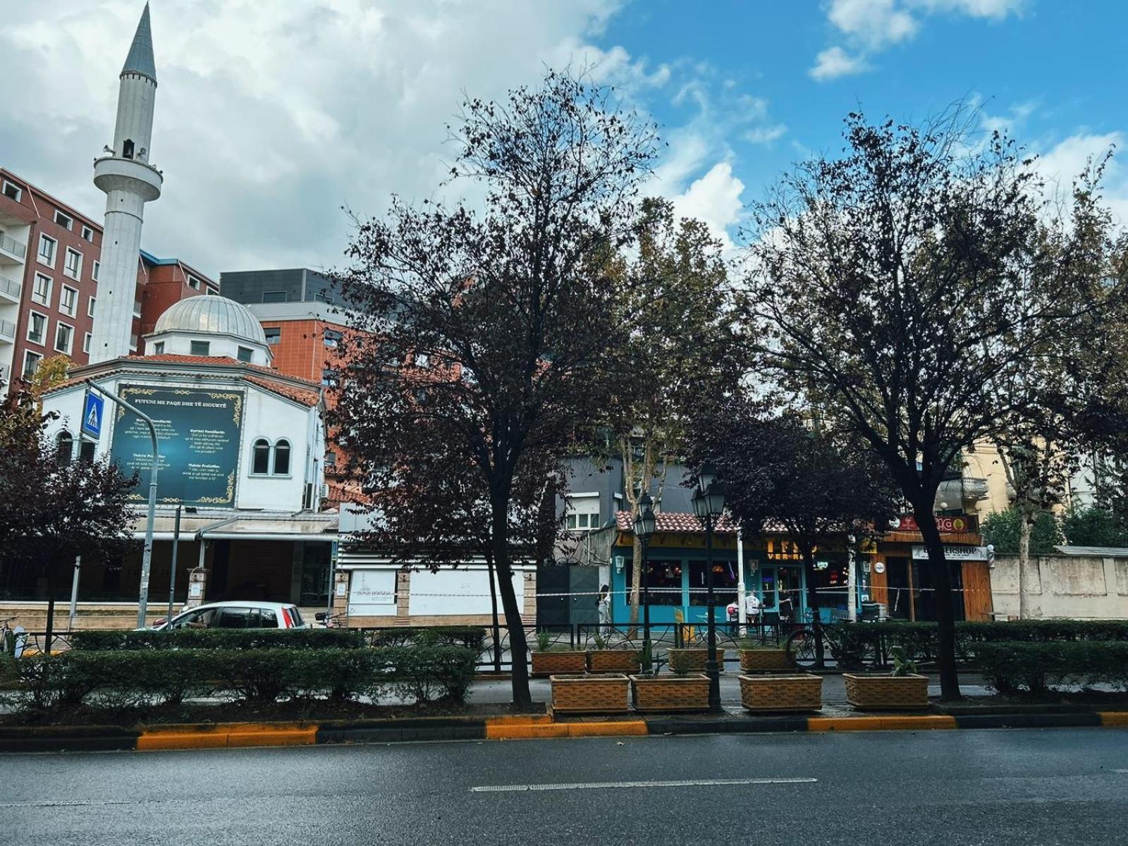 Clinton Tirana Inn Extérieur photo
