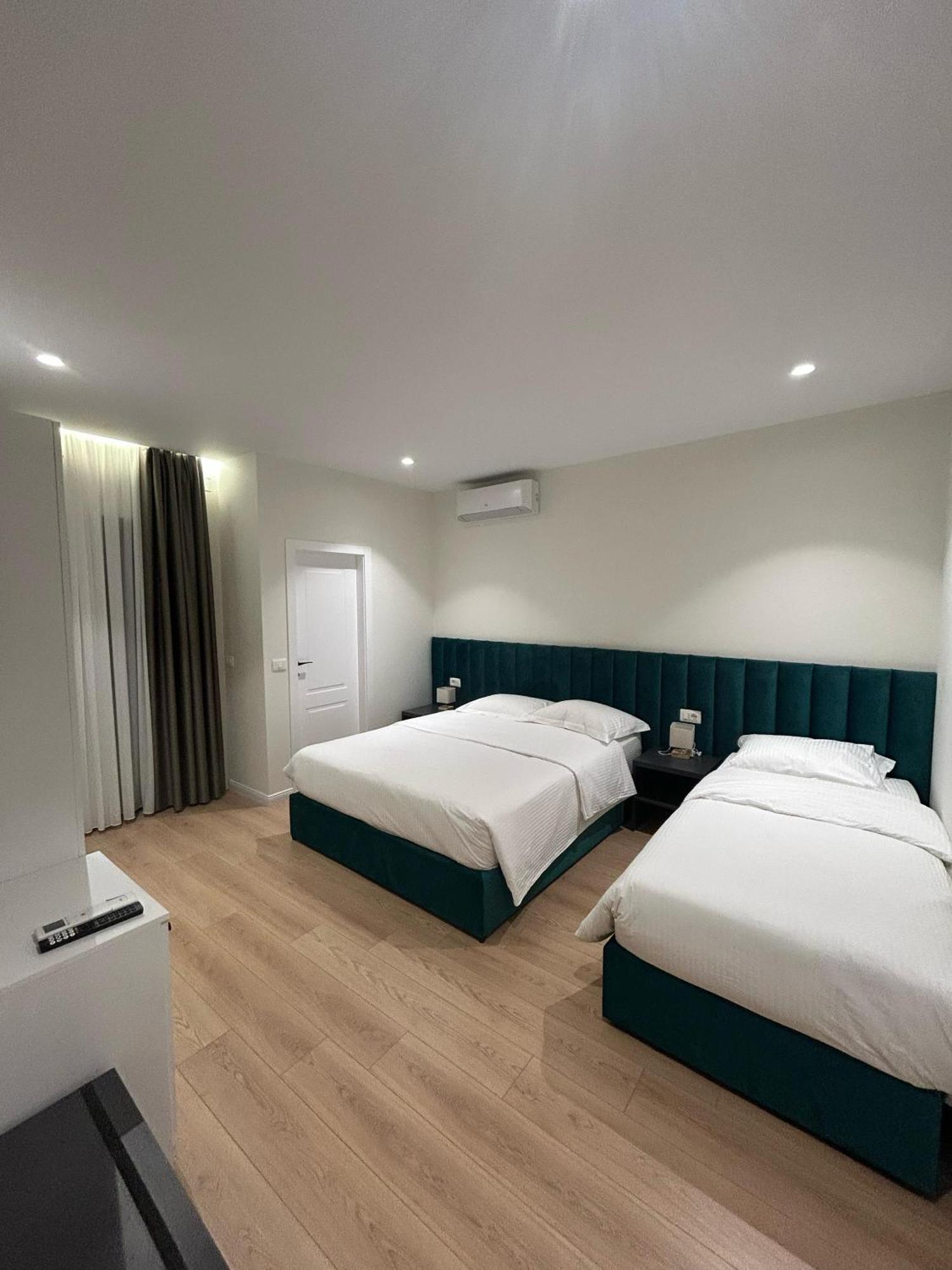Clinton Tirana Inn Extérieur photo