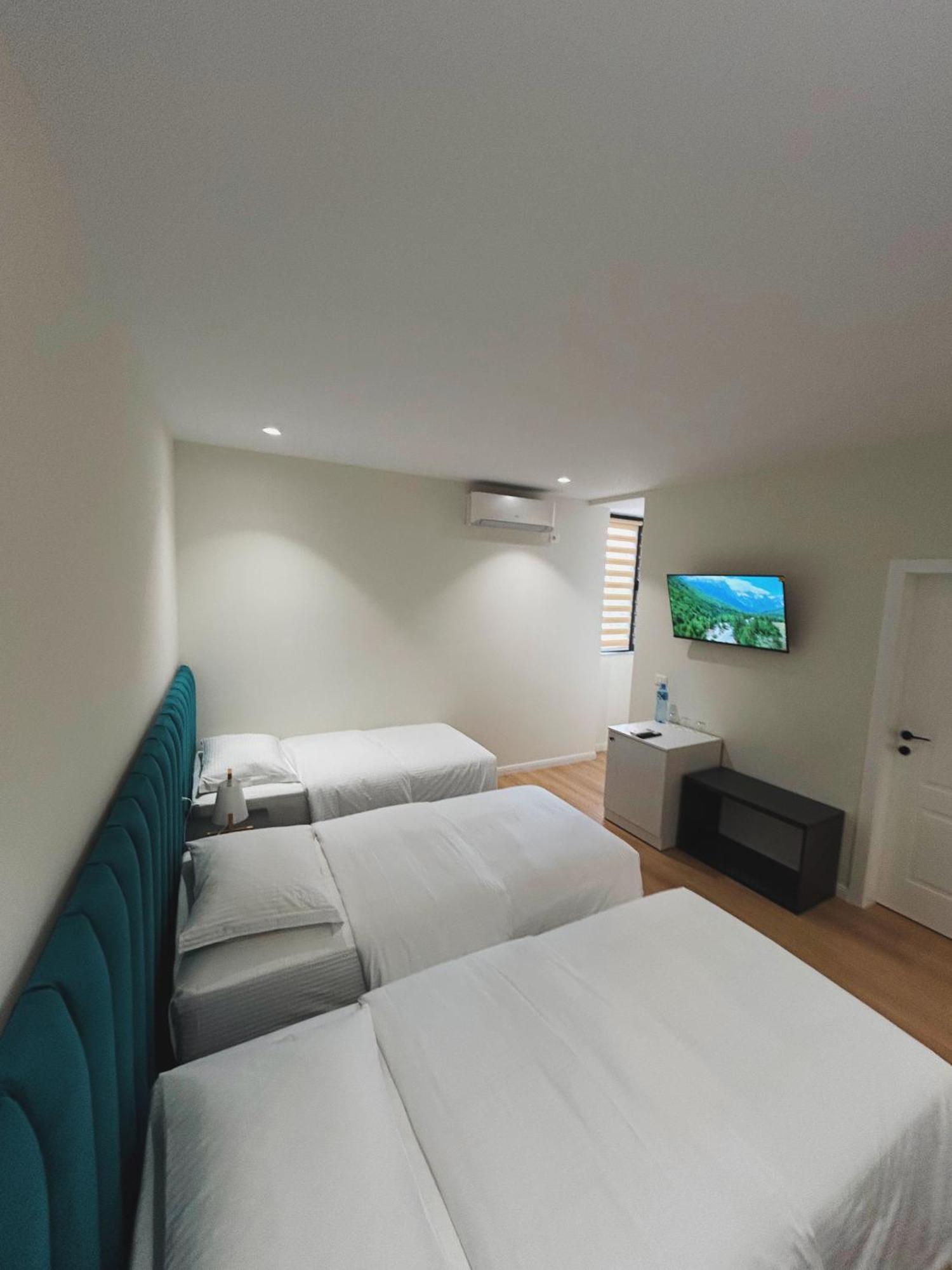Clinton Tirana Inn Chambre photo