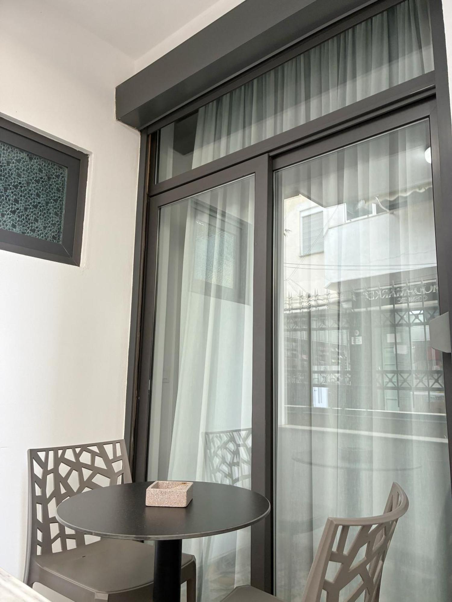 Clinton Tirana Inn Extérieur photo