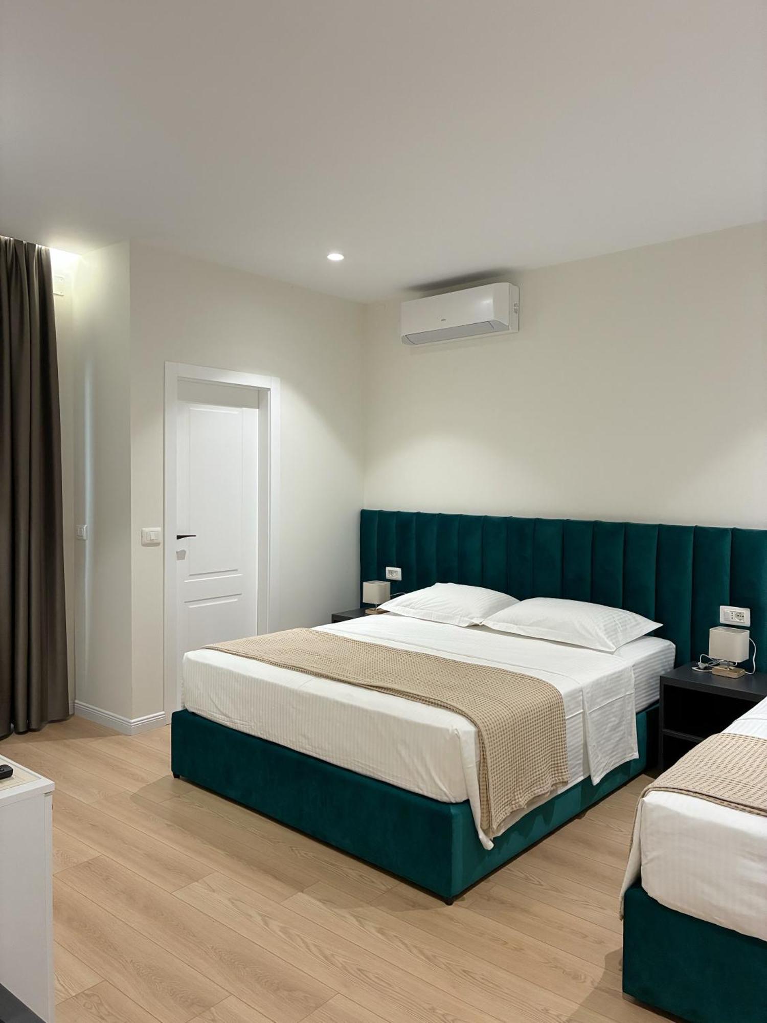 Clinton Tirana Inn Extérieur photo
