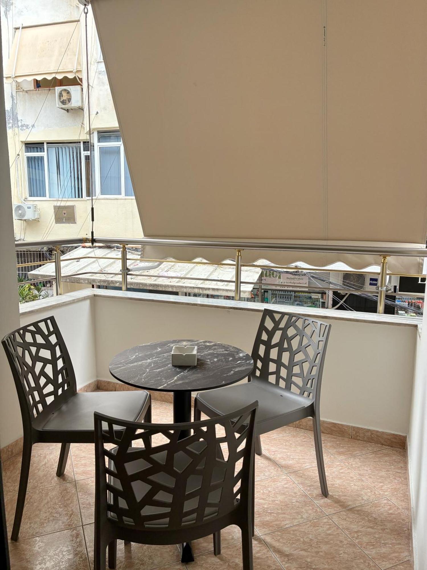 Clinton Tirana Inn Extérieur photo