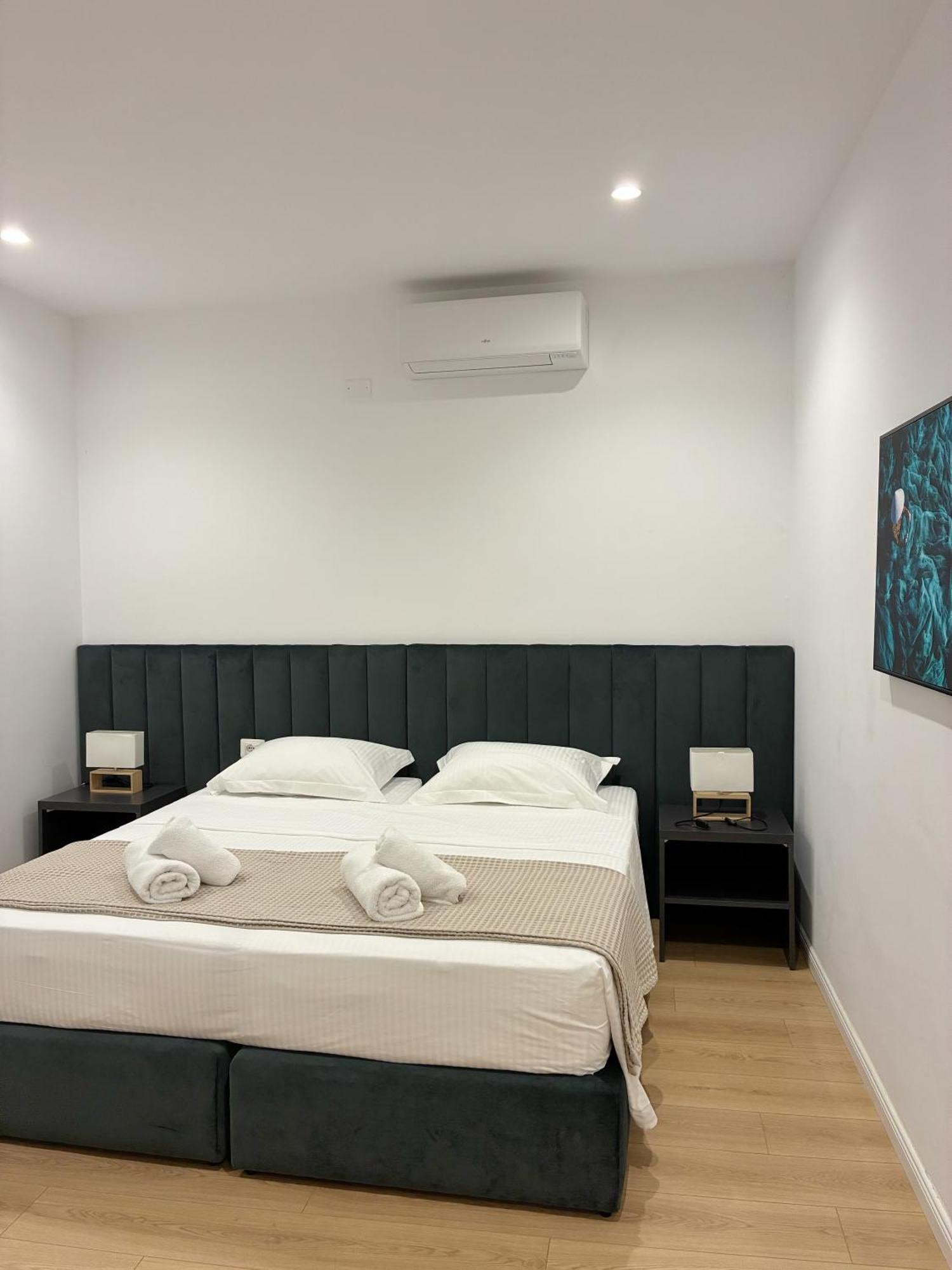 Clinton Tirana Inn Extérieur photo