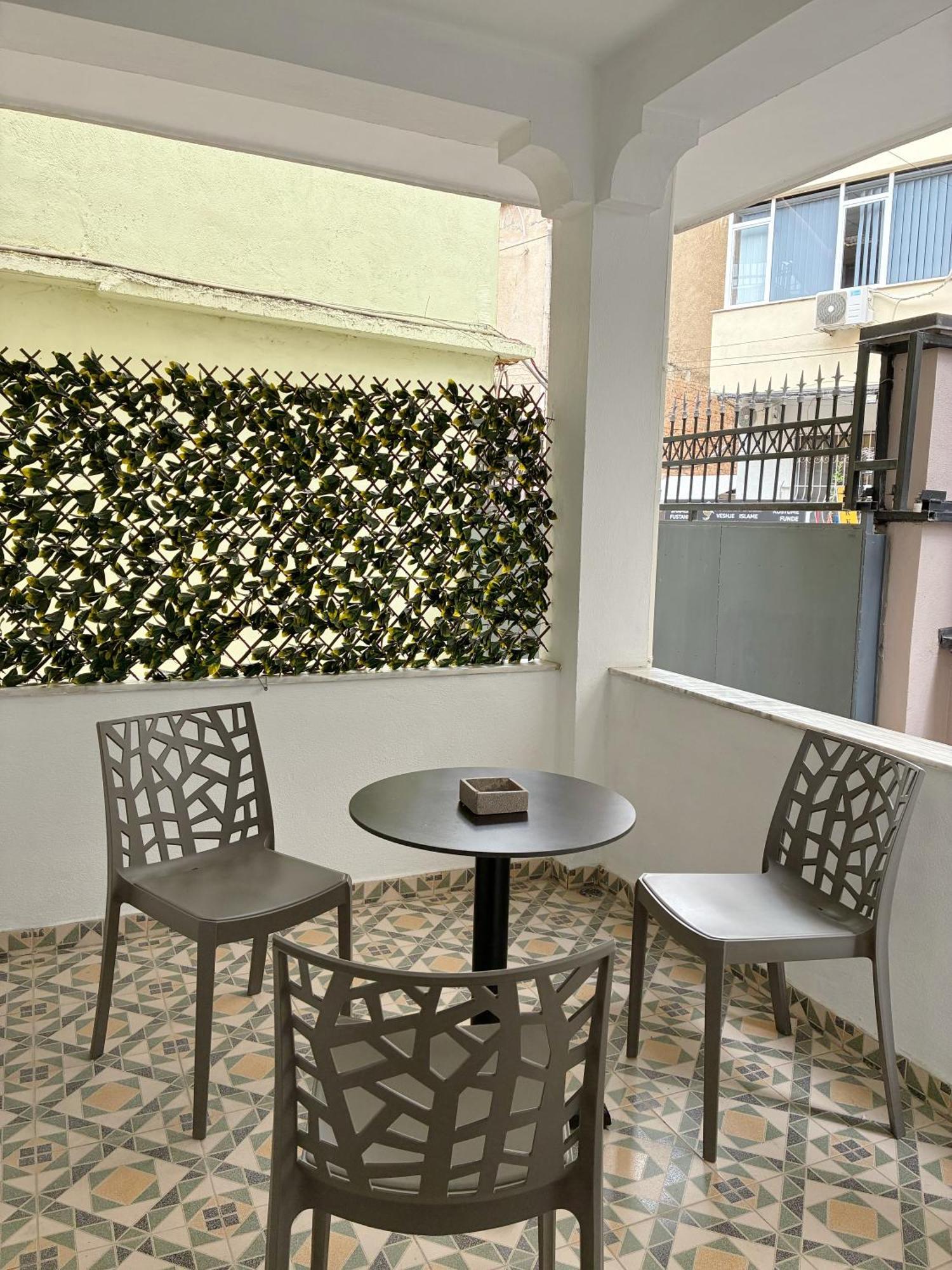 Clinton Tirana Inn Extérieur photo